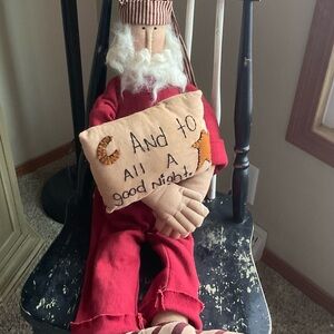 Honey & Me Santa Claus Doll Sitter 32" Primitive Decor w/Christmas Pillow 2003